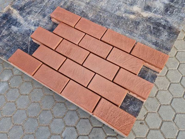Betonstenen (ca. 35m²) - afbeelding 1 van  2