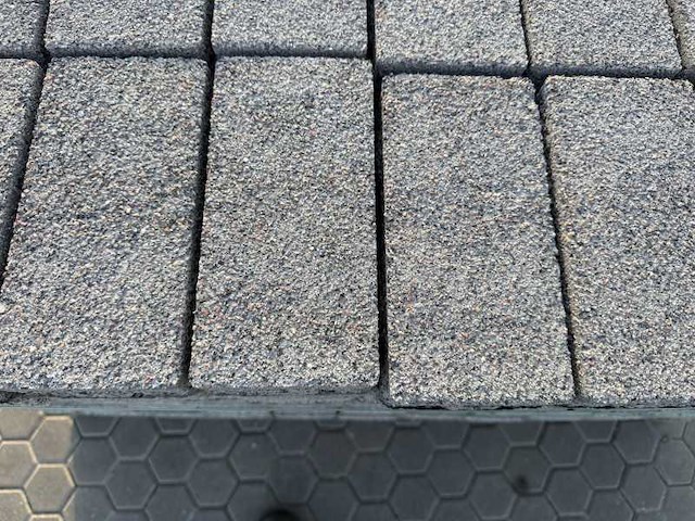 Betonstenen (ca. 37,46m²) - afbeelding 2 van  5