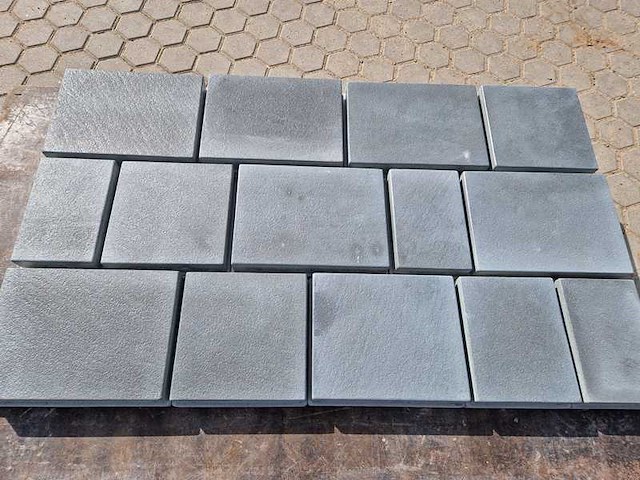 Betonstenen (ca. 38.5m²) - afbeelding 2 van  3