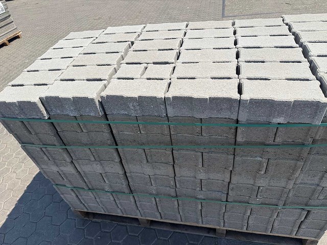 Betonstenen (ca. 43,9m²) - afbeelding 1 van  1