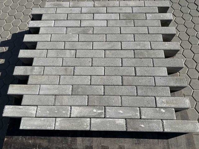 Betonstenen (ca. 46,62m²) - afbeelding 2 van  3