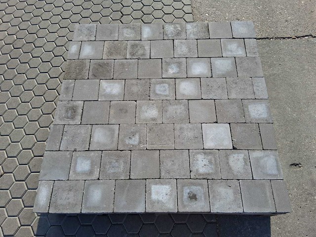 Betonstenen (ca. 63m²) - afbeelding 3 van  3
