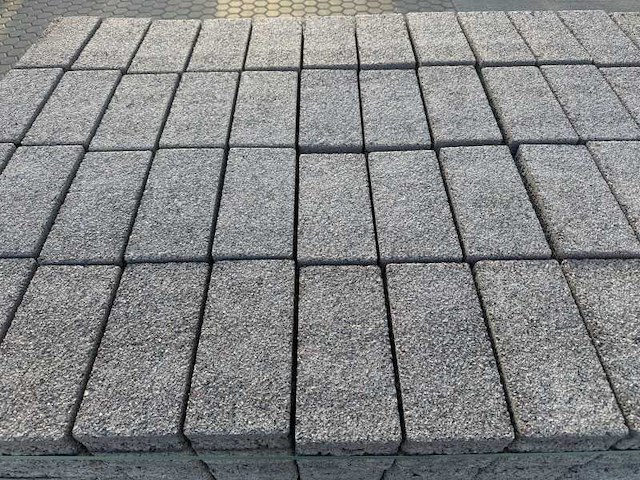 Betonstenen (ca. 74,92m²) - afbeelding 1 van  5