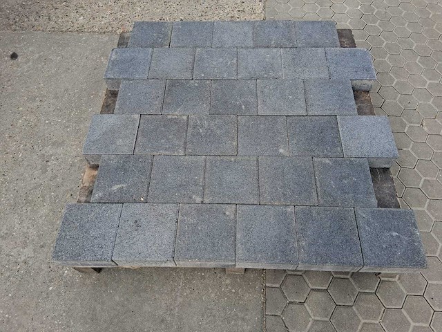 Betonstenen (ca. 78,4m²) - afbeelding 2 van  4