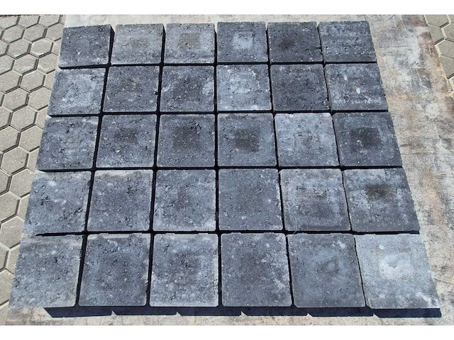 Betonstenen (ca. 86,4m²) - afbeelding 1 van  2