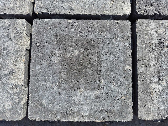 Betonstenen (ca. 86,4m²) - afbeelding 2 van  2