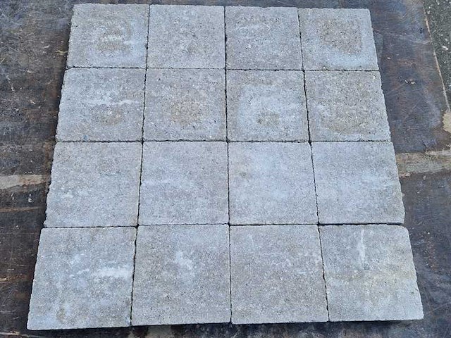 Betonstenen(ca. 34.56m²) - afbeelding 2 van  2