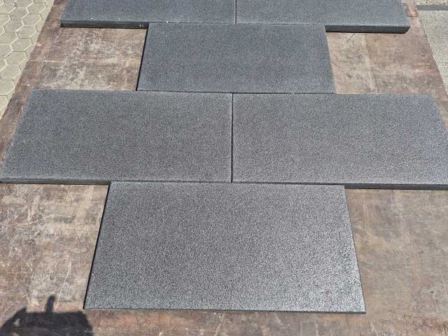Betontegels voor de tuin (ca. 33,28m2) - afbeelding 1 van  2