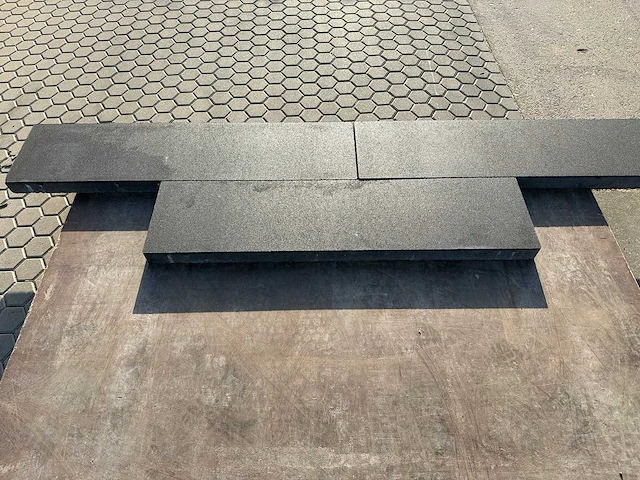 Betontegels voor de tuin (ca. 69,12m2) - afbeelding 3 van  3