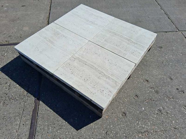 Betontegels voor de tuin (ca. 72m²) + opsluitbanden (ca. 30 stuks) - afbeelding 2 van  7