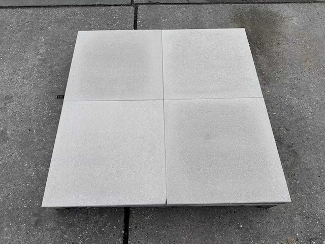 Betontegels voor de tuin (ca. 85,68m2) - afbeelding 3 van  3
