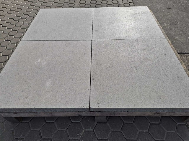 Betontegels voor de tuin (ca. 92,16m²) - afbeelding 1 van  3