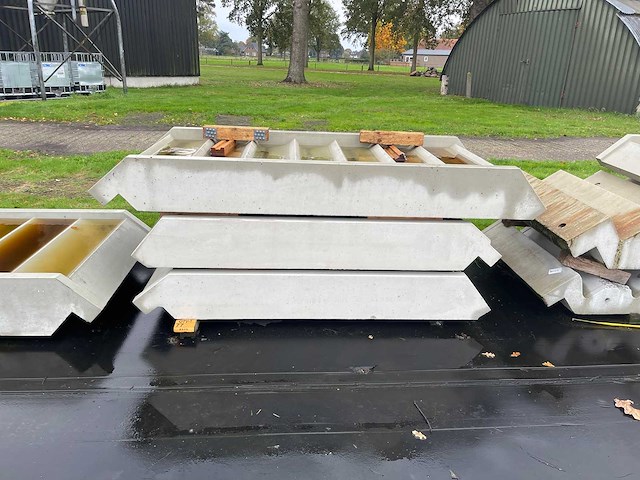 Betontrappen 1900-2240x1000x260mm (3x) - afbeelding 1 van  3