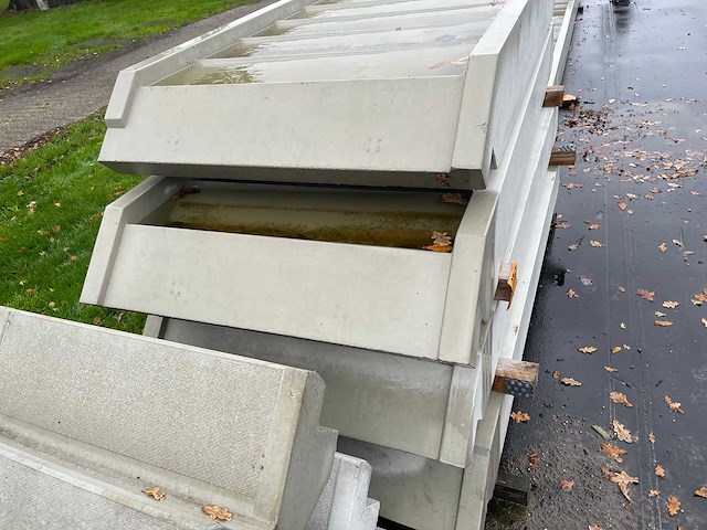 Betontrappen 1900-2250x1000x260mm (4x) - afbeelding 3 van  3