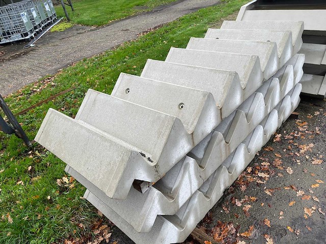 Betontrappen 2230x800x260mm (3x) - afbeelding 2 van  3