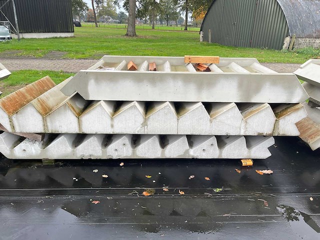 Betontrappen diverse afmetingen (3x) - afbeelding 1 van  3