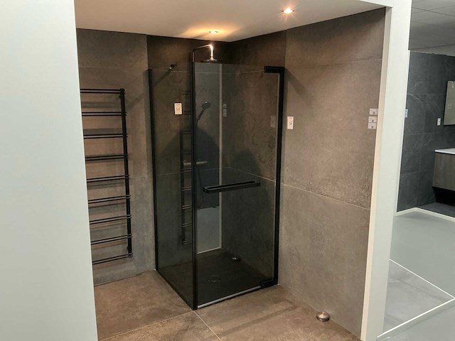 Bette / novellini douchewand met douchevloer - afbeelding 1 van  4