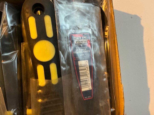 Betts tools 1” doos plamuurmessen (3x) - afbeelding 3 van  3