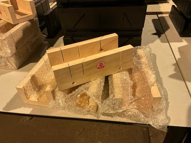 Betts tools 23cm houte verstekbak - afbeelding 1 van  2