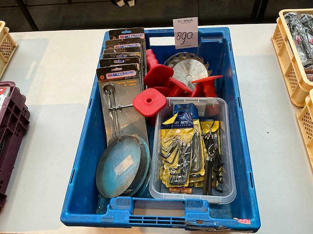 Betts tools handgereedschap in plastic krat - afbeelding 1 van  5