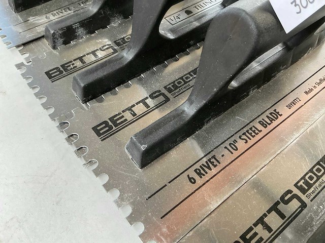 Betts tools tegellijmkam en troffel (8x) - afbeelding 3 van  4