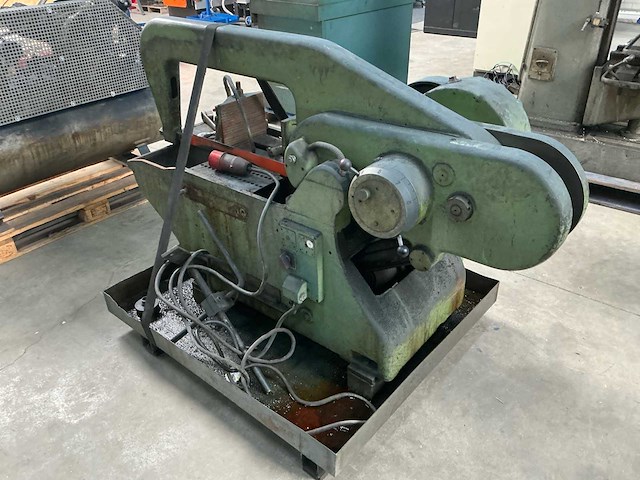 Beugelzaagmachine - afbeelding 1 van  11