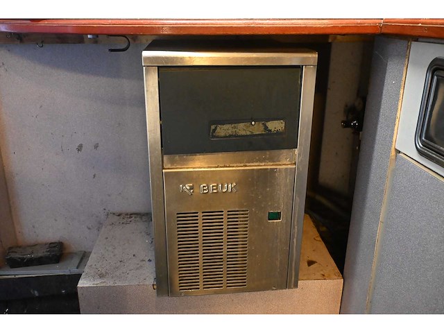 Beuk horeca ice 18a rvs ijsblokjesmachine - afbeelding 1 van  4