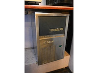 Beuk horeca ice 18a rvs ijsblokjesmachine - afbeelding 4 van  4