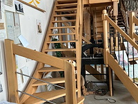 Beuk trap met 15 treden en leuning. nieuw beuken nieuwe trap. - afbeelding 3 van  5