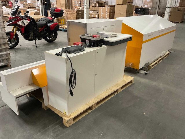 Beursmeubilair & presentatie-/en demonstratiegoederen - afbeelding 2 van  9