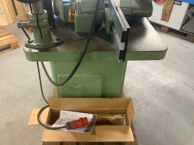 Beuving tafel- en spilfreesmachine - afbeelding 7 van  8