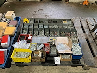 Bevestiging- en afbouw materialen - afbeelding 1 van  9