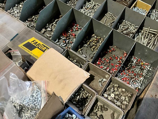 Bevestiging- en afbouw materialen - afbeelding 3 van  9