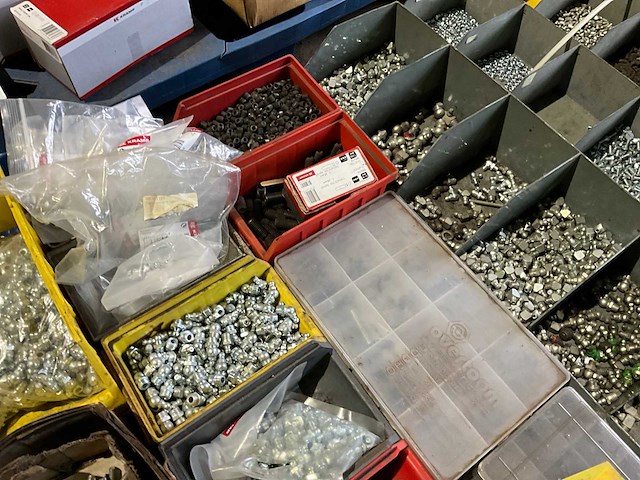 Bevestiging- en afbouw materialen - afbeelding 6 van  9