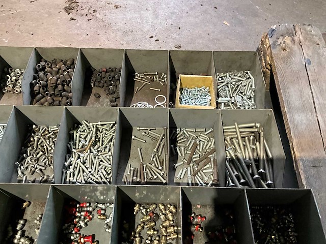 Bevestiging- en afbouw materialen - afbeelding 8 van  9