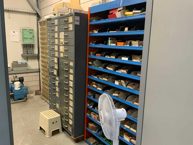 Bevestiging en installatie materiaal - afbeelding 1 van  7