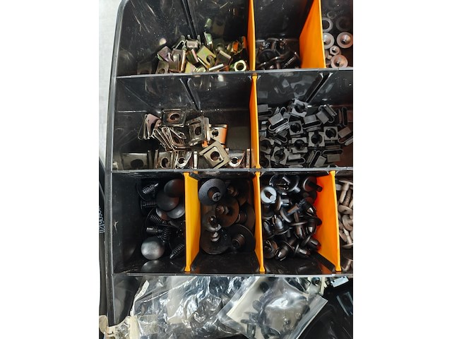 Bevestiging klemmetjes voor diverse merken - afbeelding 2 van  4