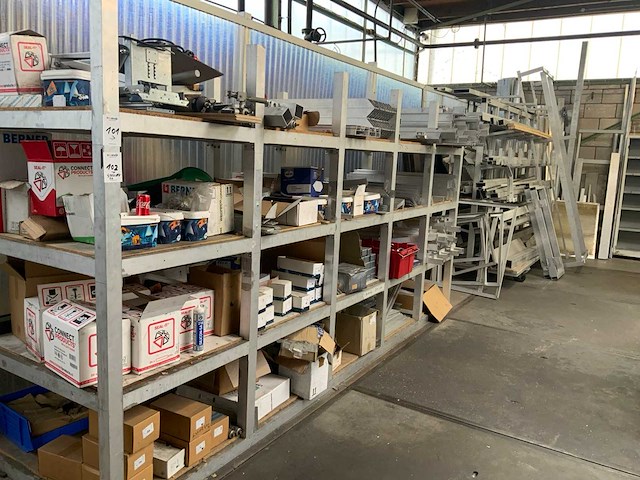 Bevestigingsmateriaal en lengtes aluminium - afbeelding 1 van  11