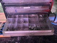 Bevestigingsmateriaal in ladekastje - afbeelding 5 van  8