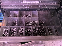 Bevestigingsmateriaal in ladekastje - afbeelding 7 van  8