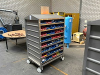 Bevestigingsmateriaal met rvs transportwagen (cleanroom kar) - afbeelding 2 van  6