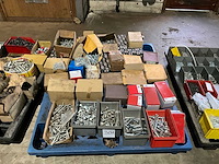 Bevestigingsmateriaal - afbeelding 1 van  8