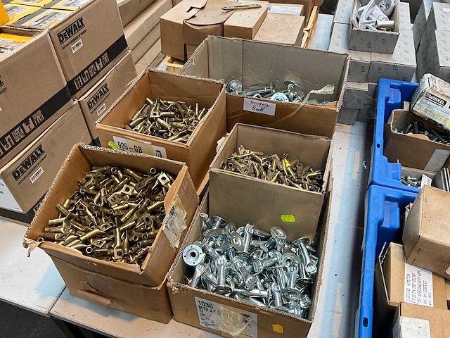 Bevestigingsmateriaal - afbeelding 1 van  6