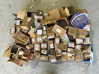 Bevestigingsmateriaal - afbeelding 1 van  12