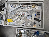 Bevestigingsmaterialen in 16 magazijnbakken. mix, partij - afbeelding 15 van  16