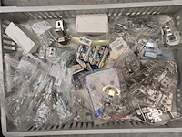 Bevestigingsmaterialen in 16 magazijnbakken. mix, partij - afbeelding 4 van  17
