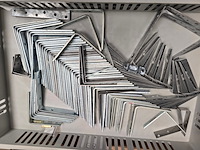 Bevestigingsmaterialen in 16 magazijnbakken. mix, partij - afbeelding 4 van  17