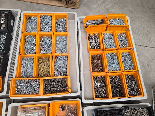 Bevestigingsmaterialen in 8 magazijnbakken. mix, partij - afbeelding 4 van  8
