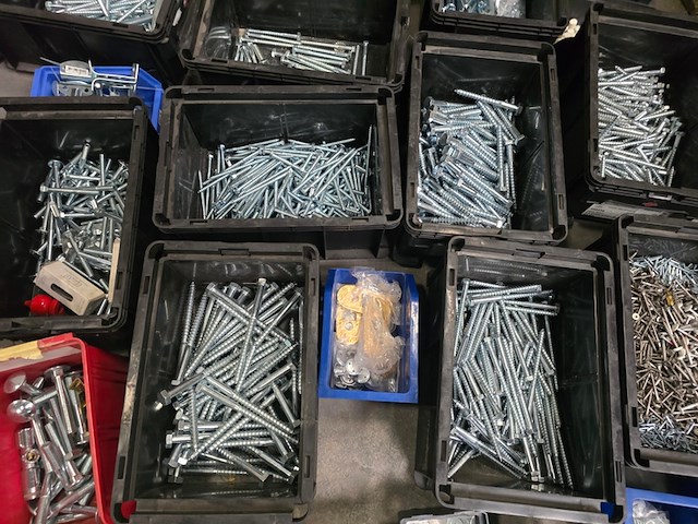 Bevestigingsmaterialen in magazijnbakken partij - afbeelding 5 van  14
