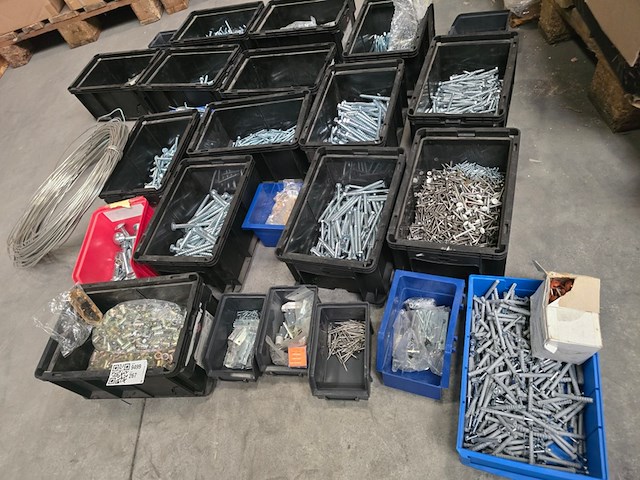 Bevestigingsmaterialen in magazijnbakken partij - afbeelding 6 van  14